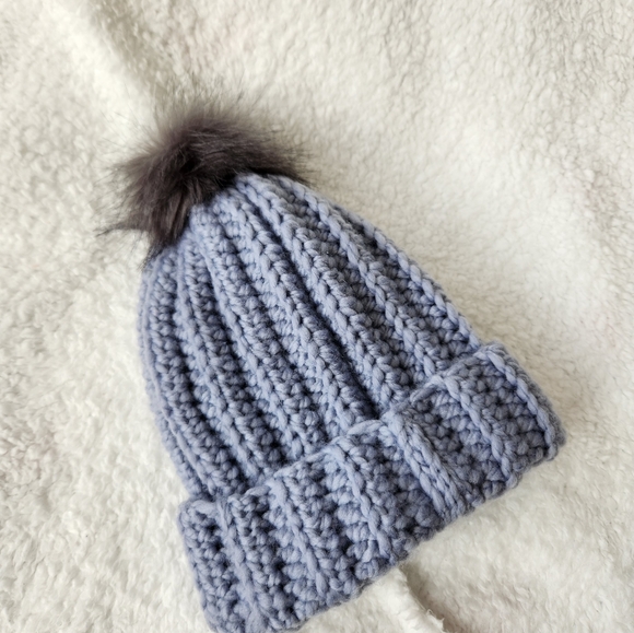 Winter toques/ hats ‼️ (3/$25) - Picture 9 of 10